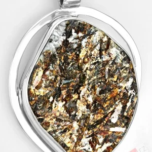 Větší stříbrný přívěsek (Ag 925/1000) s přírodním astrofylitem QAA, cca 46 x 39 mm, "harmonie čaker II", RARITA (ASF2762P)